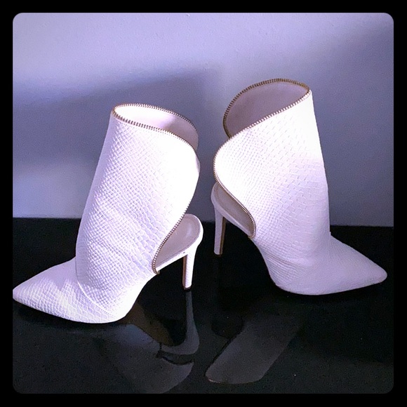 White heels - Picture 1 of 4